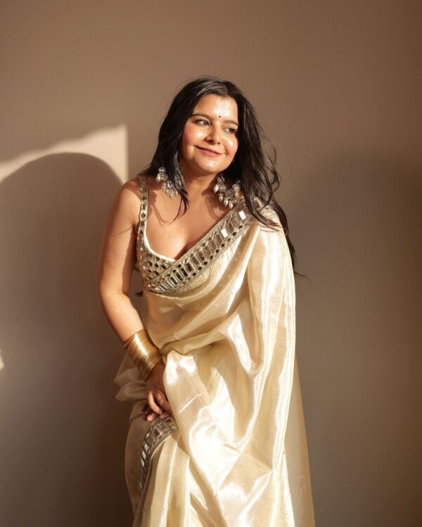 Soft Satin Organza Saree Bedded With Real Mirror Work - Image 2