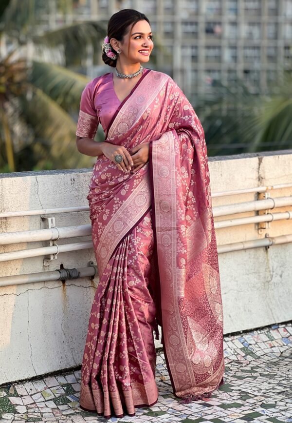 Pink Antique Silk Sarees With Zaal Zari Weaves - Image 5