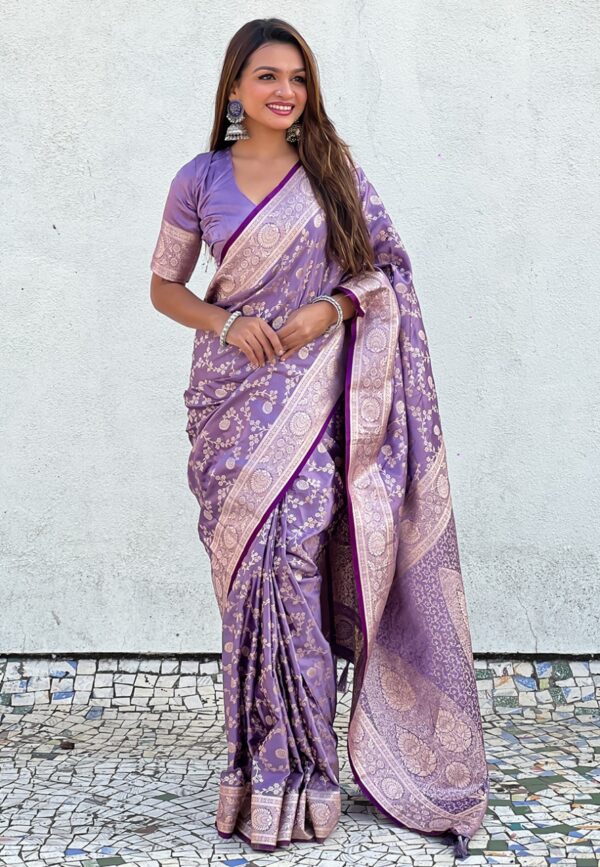 weaving silk saree